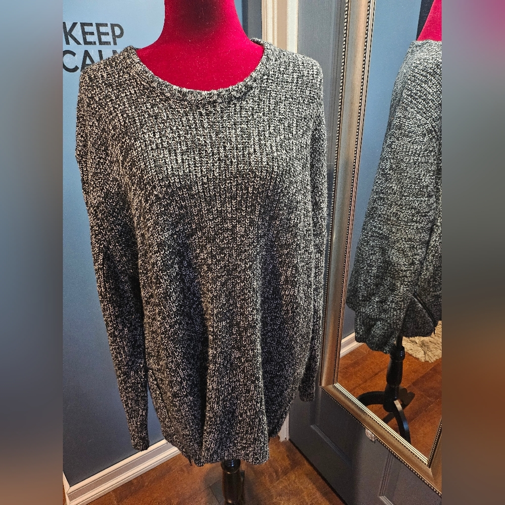 Nicki Minaj sweater XL